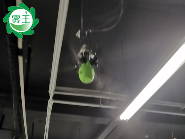 霧王干霧加濕器均衡優(yōu)特電子車間生產(chǎn)濕度，降塵除靜電